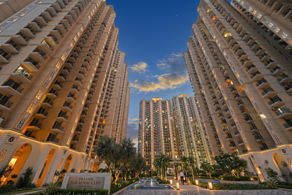 Prateek The Royal Cliff Crossings Republik Ghaziabad – 2 & 3 BHK Apartments