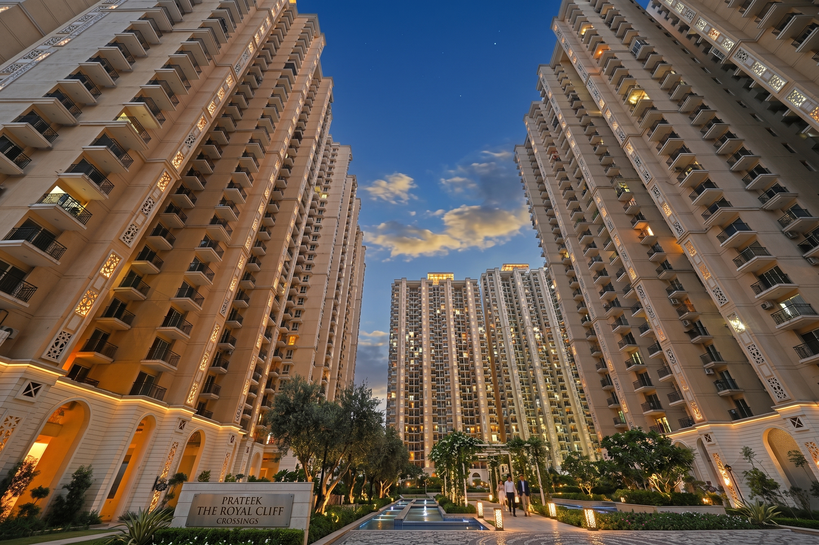 Prateek The Royal Cliff Crossings Republik Ghaziabad – 2 & 3 BHK Apartments
